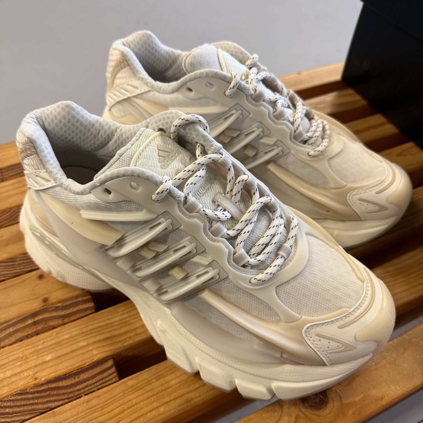 Size 9 - Pharrell x VIRGINIA x Adistar Jellyfish 'Triple White' (Used)