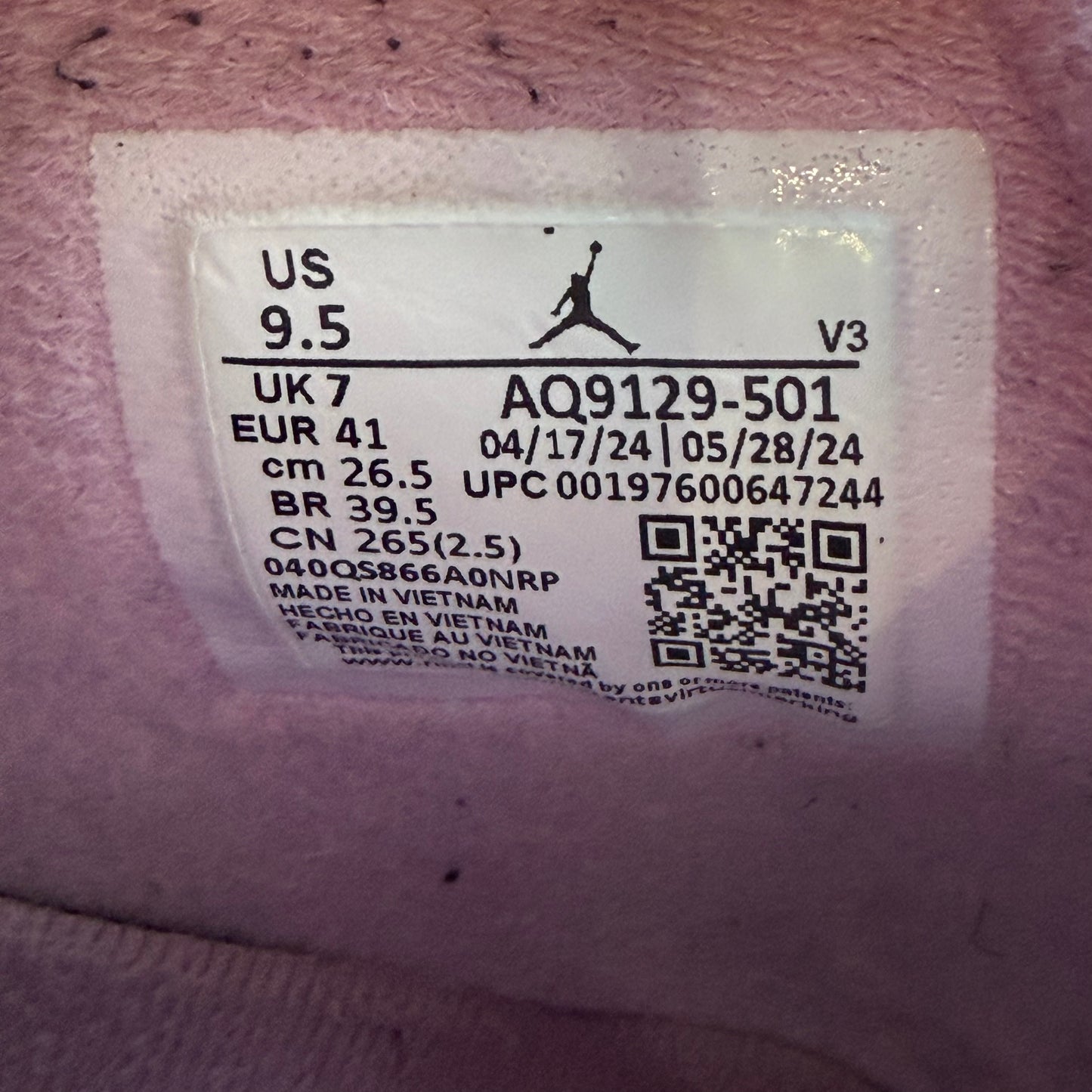 SIZE 9.5W/8M - Wmns Jordan 4 Retro 'Orchid' (Used)