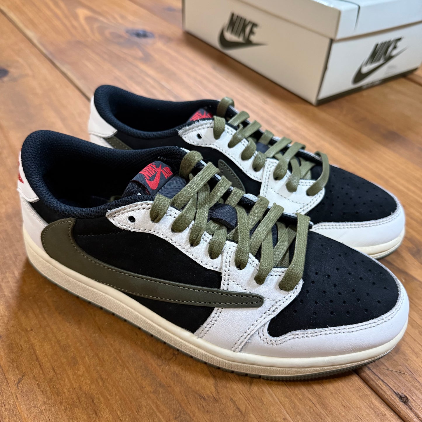SIZE 6.5W/5M - Travis Scott x Wmns Jordan 1 Retro Low OG SP 'Olive' (Used)