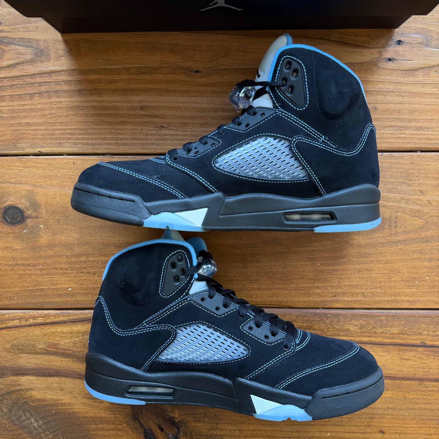 Size 10.5 - Jordan 5 Retro 'Black Carolina / UNC' 2026 (Used)
