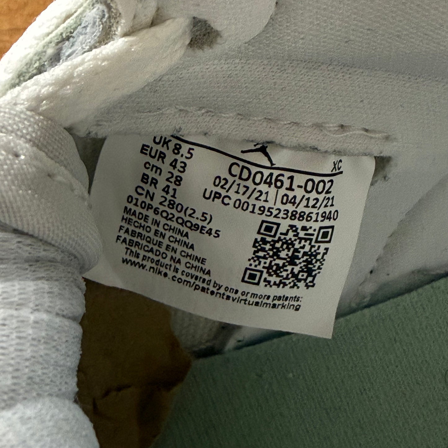 SIZE 11W/9.5M - Wmns Jordan 1 Retro High OG 'Seafoam' (Used)
