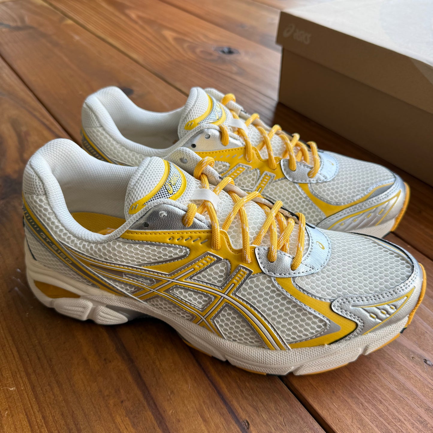 Size 9 - Kith x GT 2160 'Cream Solar Power' 2025 (Used)