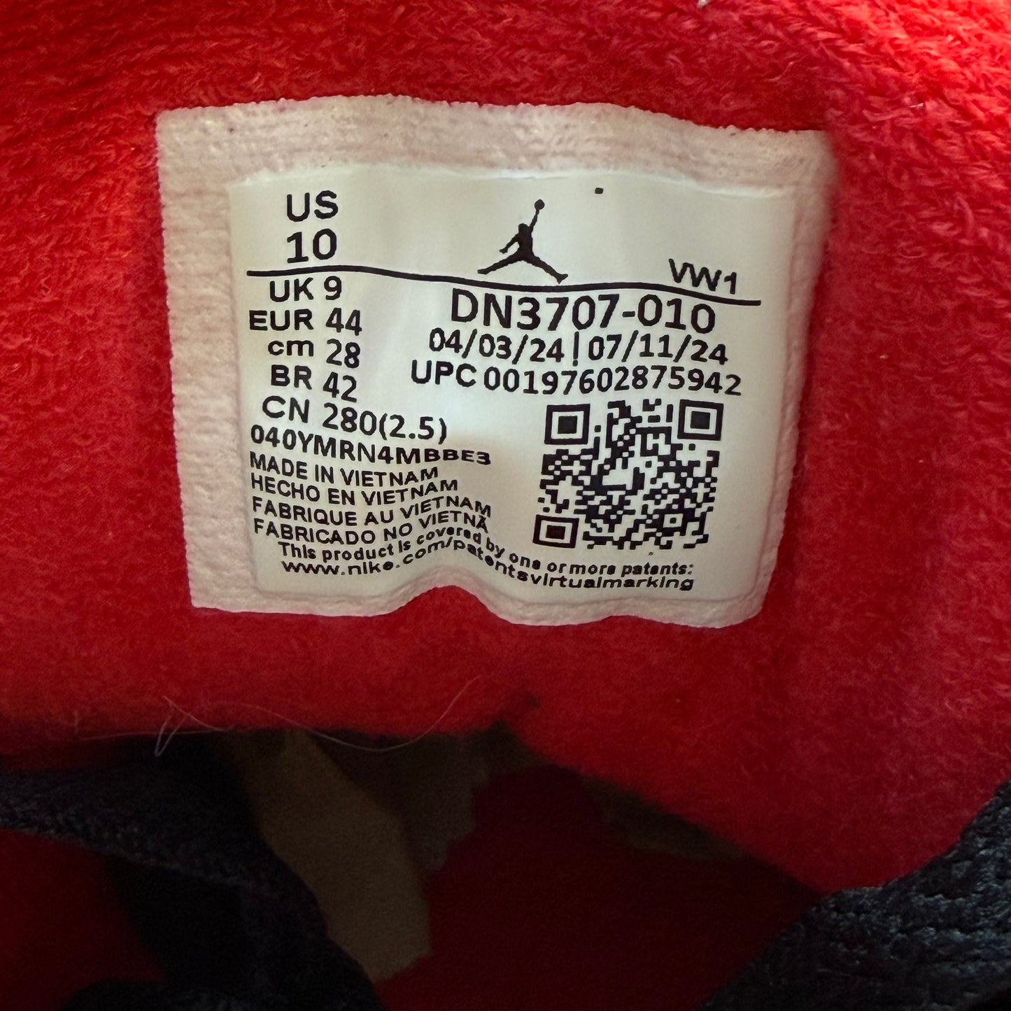 SIZE 10 - Jordan 3 Retro OG 'Black Cement' 2024 (Used)