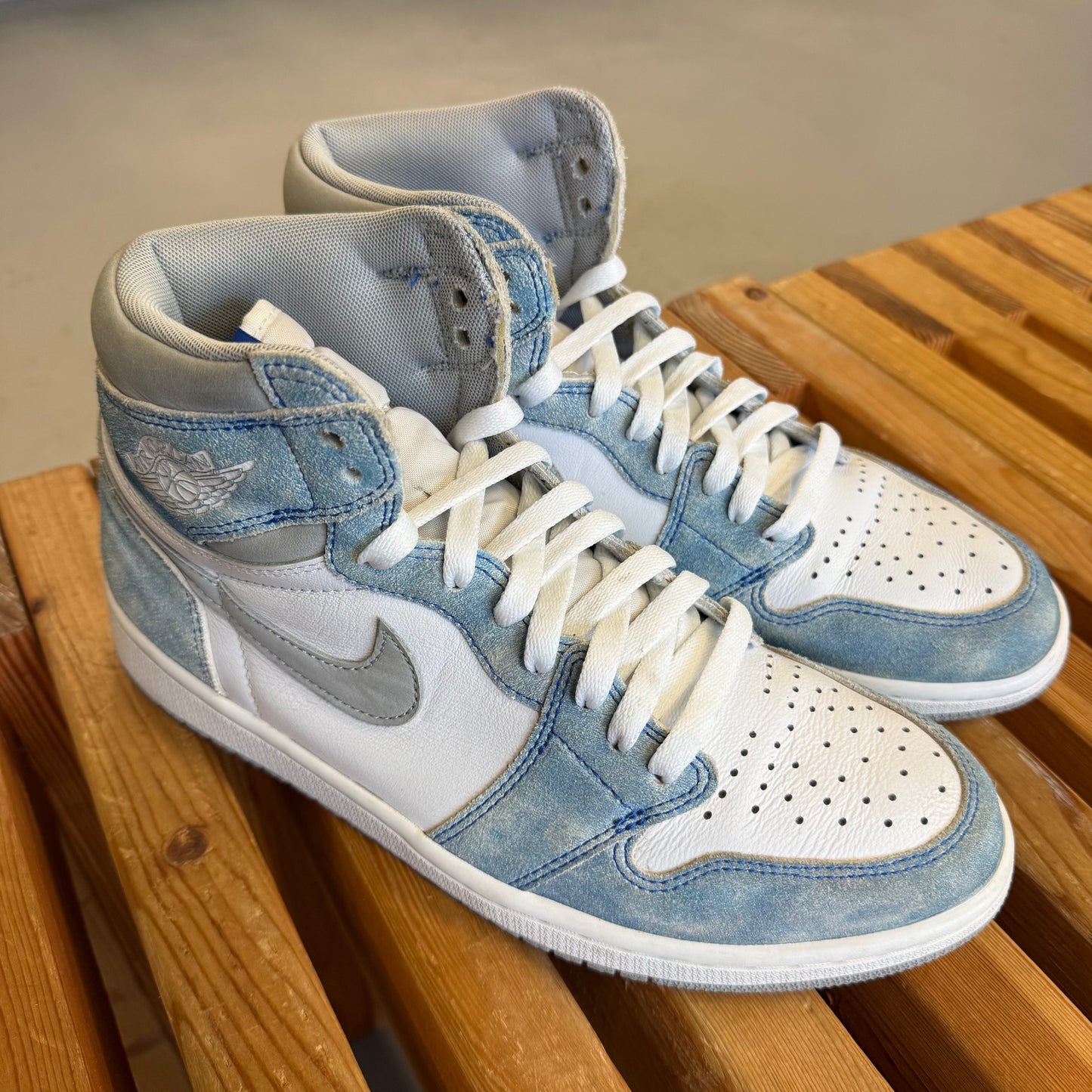 Size 9.5 - Jordan 1 Retro High OG 'Hyper Royal' (Used/No Box)