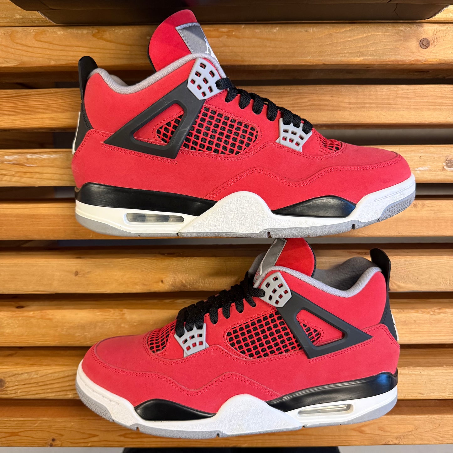 Jordan 4 Retro 'Toro Bravo' 2026 (Used) - Size 10.5