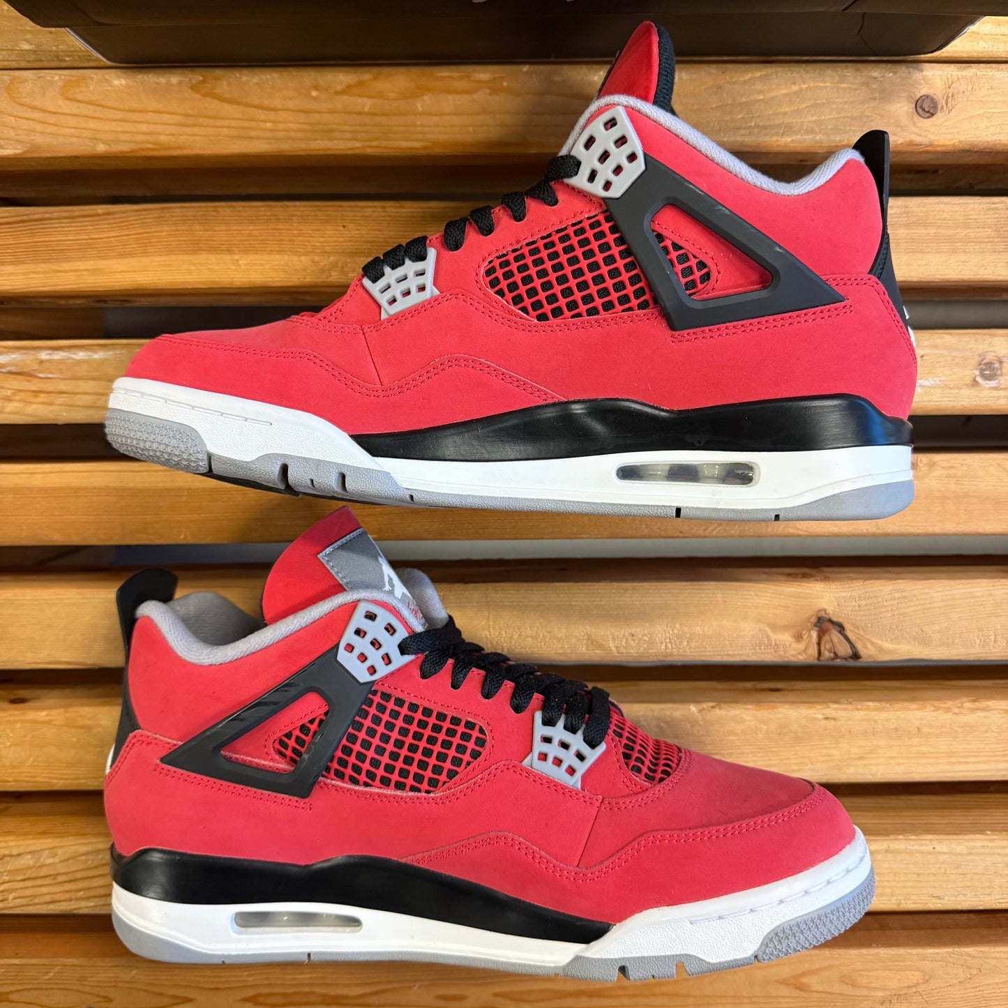 Jordan 4 Retro 'Toro Bravo' 2026 (Used) - Size 10.5