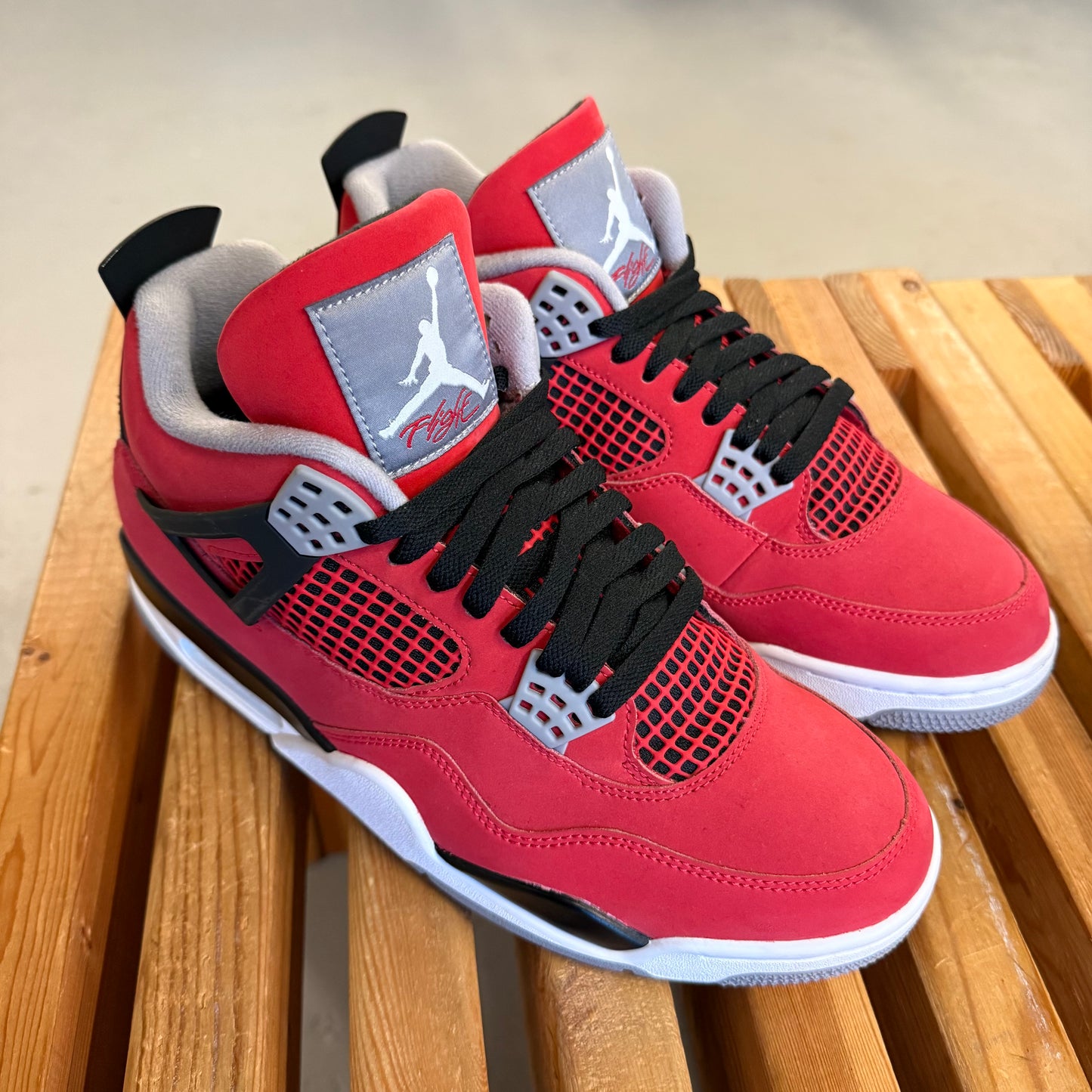 Jordan 4 Retro 'Toro Bravo' 2026 (Used) - Size 10.5